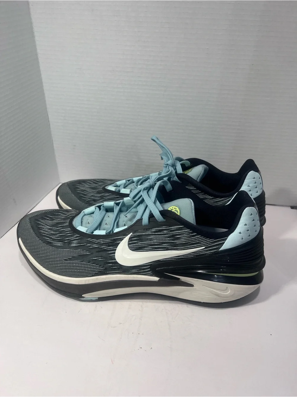 Nike Men's Black and Light Teal Athletic Running Shoes